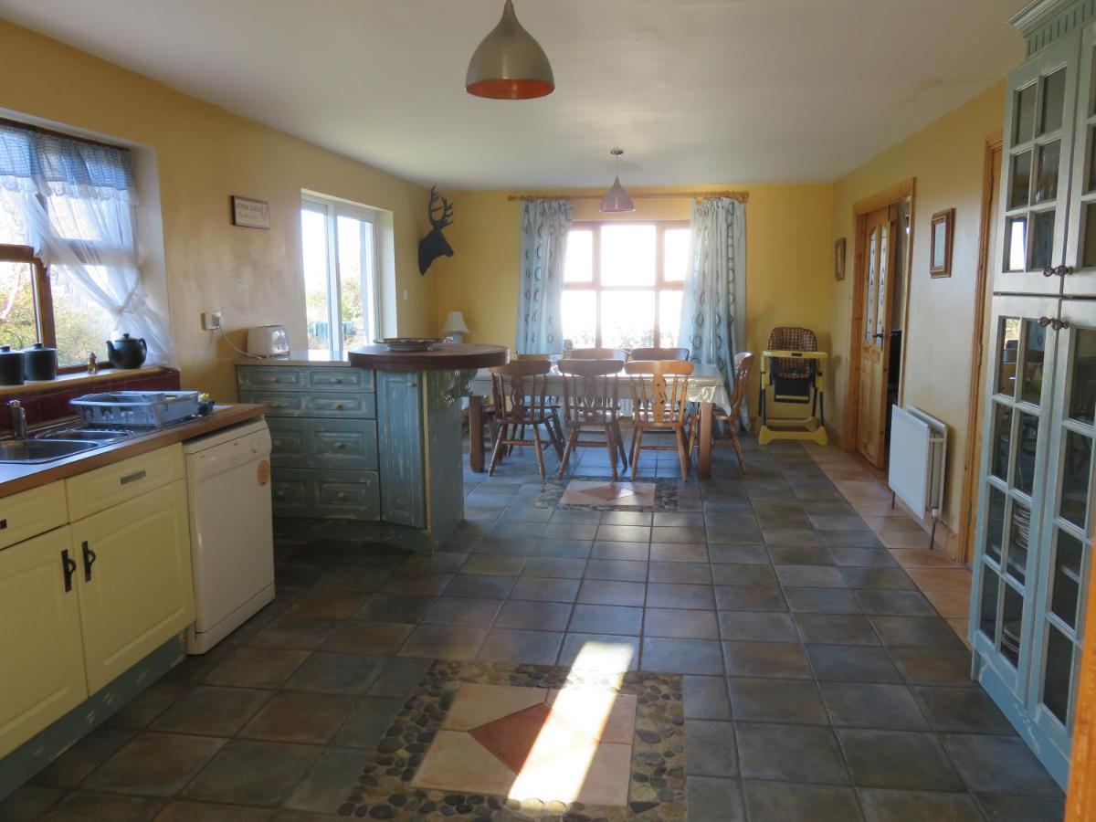 Villa Bunkhouse - Letterfrack Farm Esterno foto